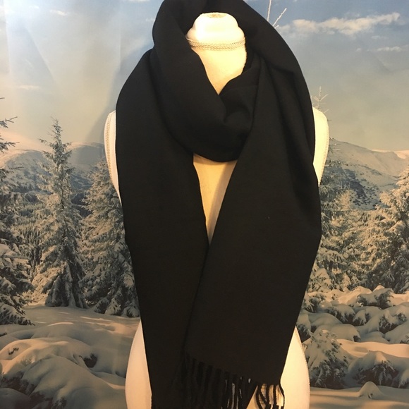 Abercrombie & Fitch Accessories - SOLD Fringed Scarf